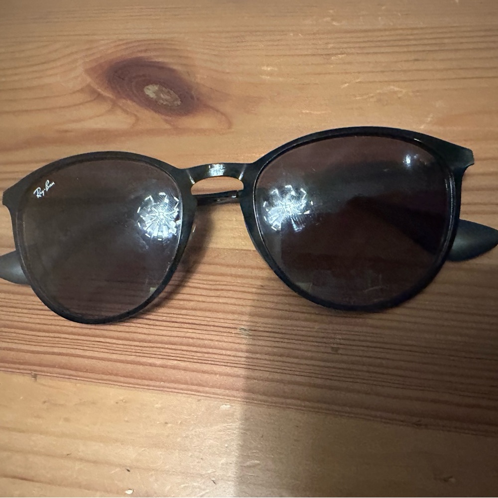 Ray-Ban Dark Frame Sunglasses